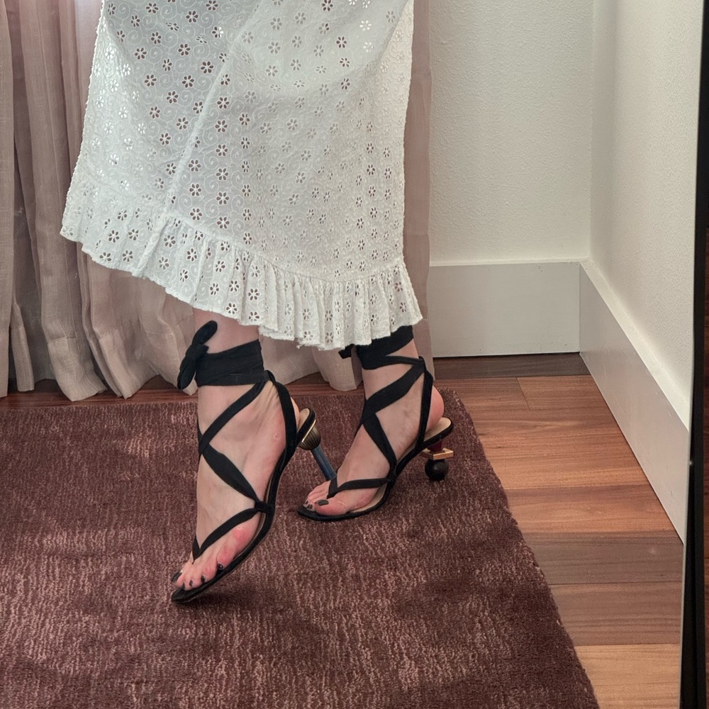 Jacquemus Capri sculptural heeled wrap sandals - Picture 2 of 5